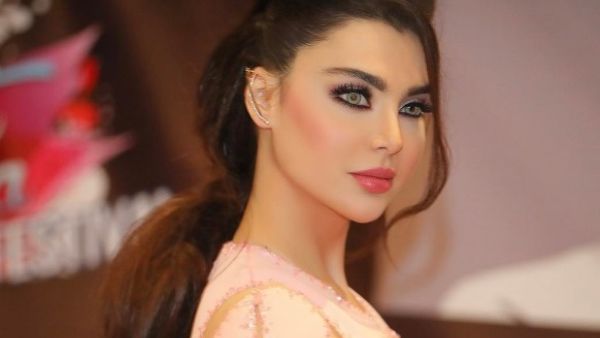  الفنانة اللبنانية قمر