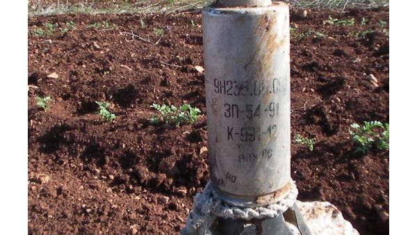 "قنابل عنقودية" تسقط على قرية تابعة لتنظيم داعش بسوريا