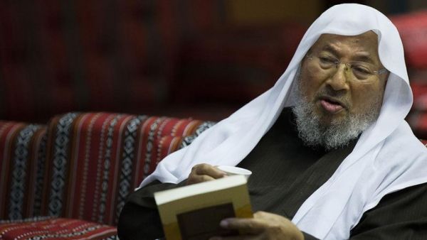 السعودية تسحب كتب القرضاوي
