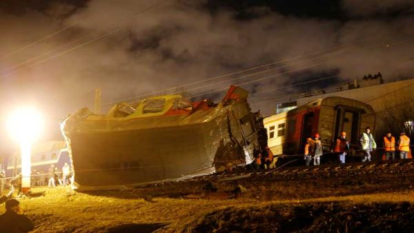 إصابة 31 شخصا جراء تصادم قطارين غرب موسكو
