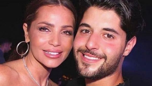 زوجة راغب علامة تخوض تحدي العشر سنوات بشكل يحرج ابنها!