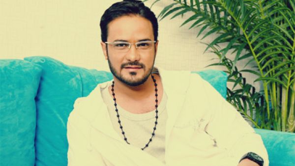 محمد رجب يحتفل بعيد ميلاده الـ41