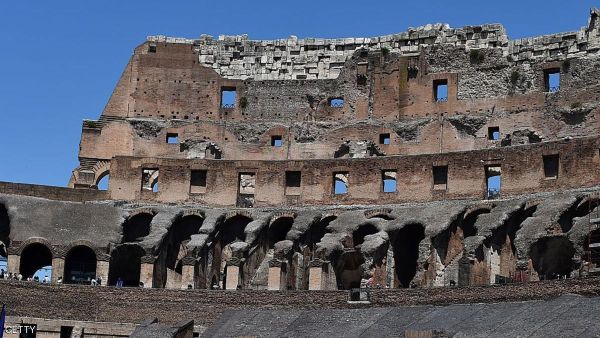 زلزال قوي يهز روما ووسط إيطاليا
