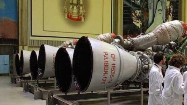 البنتاغون: العقوبات الأمريكية على روسيا لا تمنع استخدام محركات صواريخ روسية
