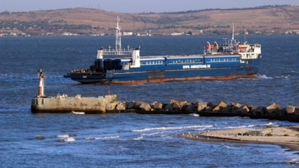 أقرت روسيا بإطلاق قواتها النار على سفن حربية أوكرانية