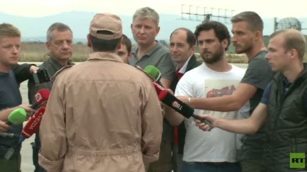 الطيار : لم نخترق الاجواء او نتلق تحذيرات