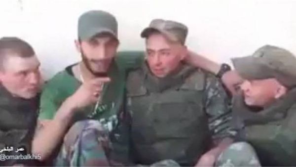  جنود روس يهتفون... "لبيك يا حسين"