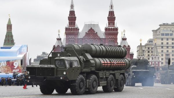 توقعات بتوقيع روسيا اتفاق مبيعات صواريخ إس-400 مع الهند
