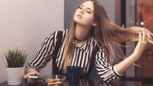 النرجسية هي غياب الاهتمام بالآخرين وعدم القدرة على الإحساس بهم (shutterstock.com)
