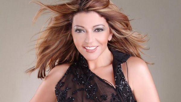 Top Arab singer Samira Said is pleased with the reception to her last album “Ayza Aeesh” (I want to live). (Wiwibloggs)