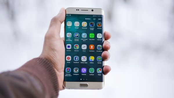 Samsung dominates the MENA region's mobile market with 38 percent market share. (Pixabay) 