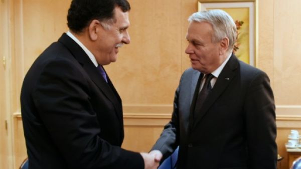 باريس تمتدح "شجاعة" رئيس حكومة الوفاق الوطني في ليبيا
