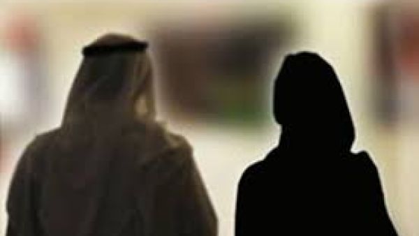 عريس يختار طريقة طريفة لدخول قاعة الزفاف.. فيديو!