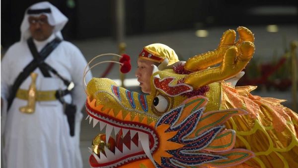 A Chinese traditional dance troupe performs at the inauguration ceremony of the Yanbu Aramco Sinopec Refining Company Project in Riyadh on January 20, 2016. (AFP/ Fayez Nureldine)