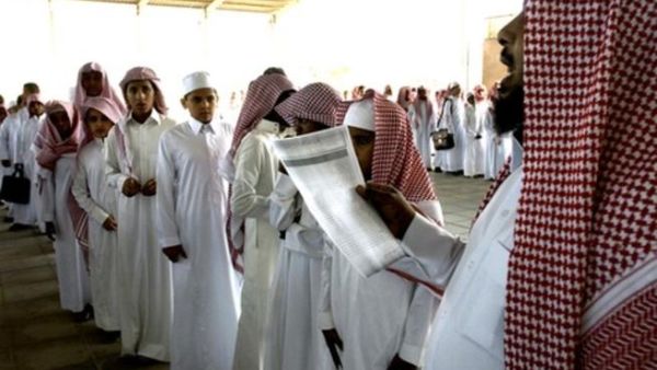 مديرة مدرسة تستيف الرجال