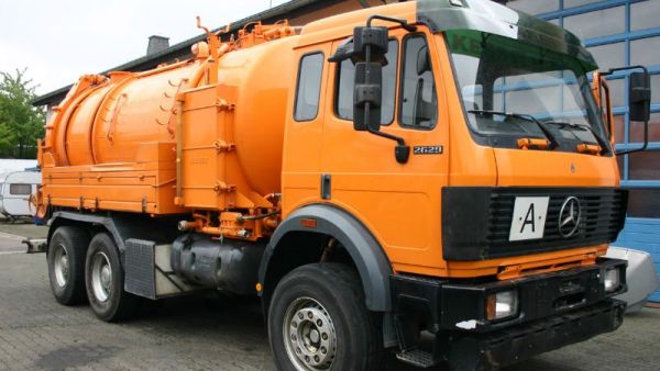 The daily routes of these trucks highlight the "ew!" in "sewage." (Shutterstock)