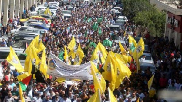 تشييع جثمان فلسطينية استشهدت برصاص الجيش الاسرائيلي في الخليل