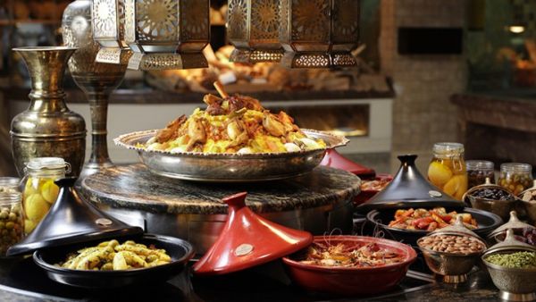 الإكثار من تناول الكربوهيدرات البسيطة والمصنعة