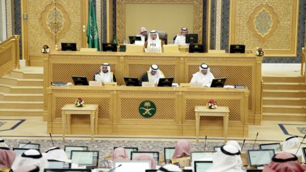 الشوري يرفض قياده المراه