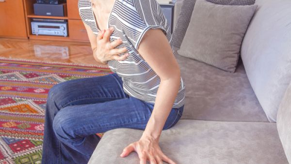 ترتبط صحة القلب ووظائفه بالعديد من الأعرض والعلامات الجسدية التي قد لا يعرفها الكثير  (shutterstock.com)