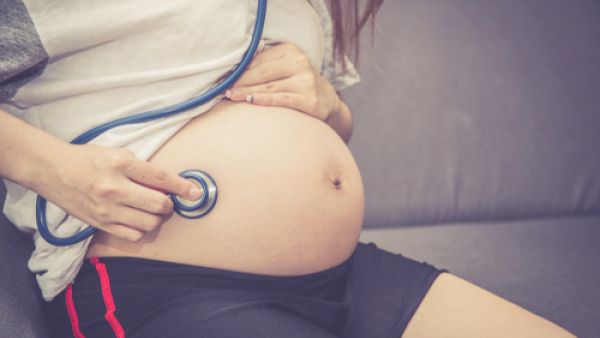 تجنبي المشروبات التي تحتوي علي نسبة عالية من الكافيين (shutterstock.com)
