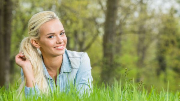 أكثري من الأطعمة التي تحتوي على الكثير من الفيتامينات والمعادن (shutterstock.com)
