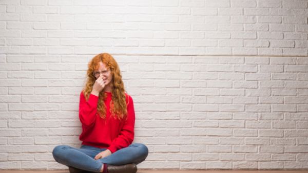 ضع قطرة أو اثنتين من اللافندر في الحذاء بعد ارتدائه طوال اليوم (shutterstock.com)

