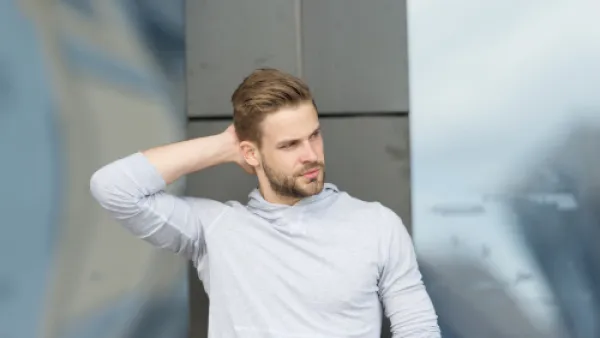 وصفة طبيعية يمكن تحضيرها في المنزل لجل الشعر (shutterstock.com)

