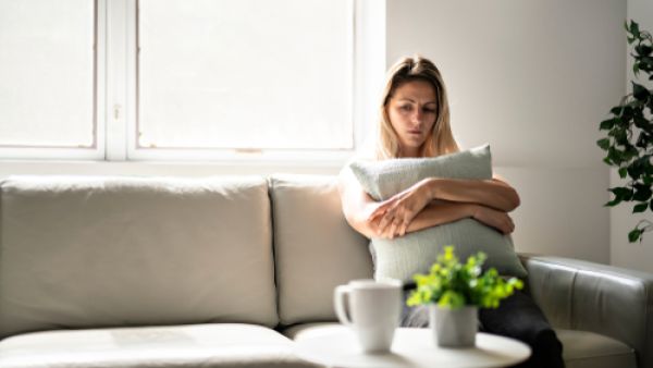 الأشخاص المصابين بالاكتئاب لديهم مُستويات أقل من مادة LAC (shutterstock.com)
