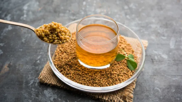 يجب دائماً إستشارة الطبيب أو إختصاصي التغذية قبل الإقدام على تناول الحلبة (shutterstock.com)

