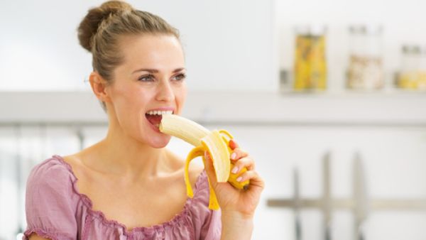 يحفز الموز على إنتاج الهيموجلوبين وذلك بسبب احتواءه على كمية عالية من الحديد  (shutterstock.com)
