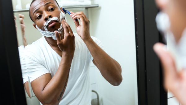 موعد حلاقة اللحية يختلف من شخص لآخر، ولكن ينبغي ألا يزيد على أسبوع