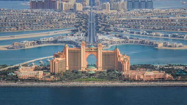 Take advantage of extraordinary entertainment offerings (Shutterstock)