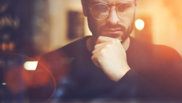 طرق للتفكير من الممكن أن تدمر حياتك (shutterstock.com)
