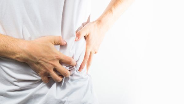 الإصابة بالتهاب الكبد بأنواعه المختلفة قد تسبب الضرر الدائم للكبد(shutterstock.com)