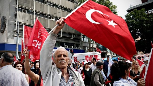 Turkish business body head foresees country's economy to grow 1 percent next year, inflation rate to hover around 17 percent. (Shutterstock)