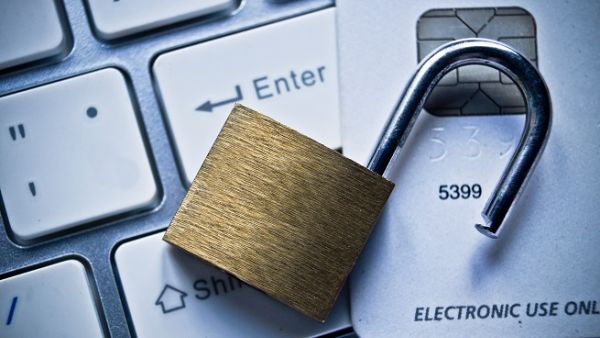 المتسوقون مطالبون بتوخي الحذر إزاء سهولة التسوق