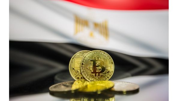 Digital currency has several benefits including lowering the cost of banknote issuance and use of cash. (Shutterstock)