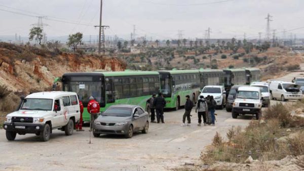 تمكن نحو 350 شخصا فقط من المغادرة مساء الأحد إثر وساطة روسية تركية 