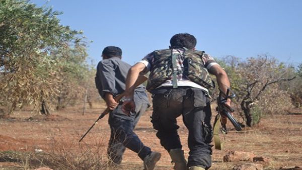 المعارضة السورية تتقدم في محيط آخر بلدتين بيد النظام في إدلب