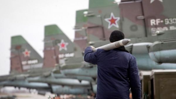 وزارة الدفاع الروسية نفت تدمير سبع طائرات تابعة لها في قاعدة حميميم 