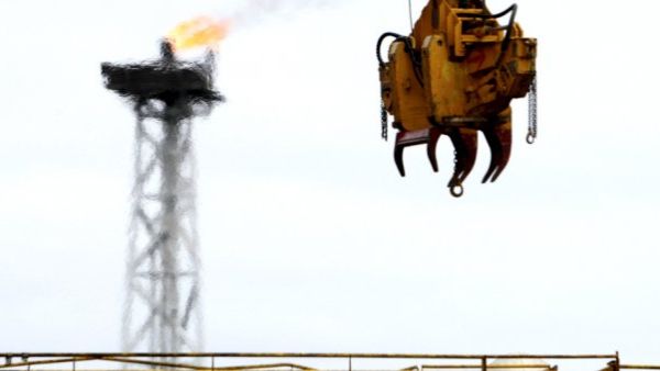 الرئيس المصري يفتتح اكبر حقل للغاز الطبيعي في البحر المتوسط
