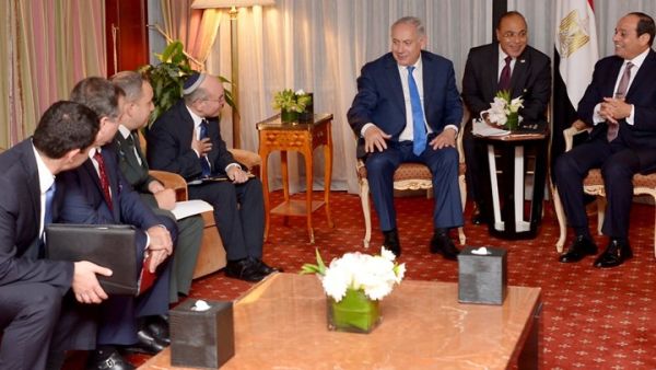 السيسي تبادل النكات بالعربية مع المستشار الأمني الإسرائيلي 
