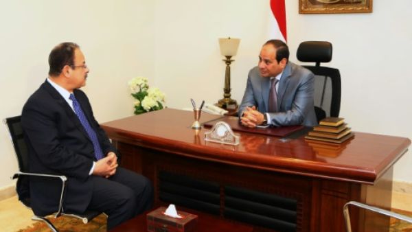 وزير الداخلية المصري اللواء مجدي عبد الغفار خلال لقائه مع الرئيس عبدالفتاح السيسي في شرم الشيخ
