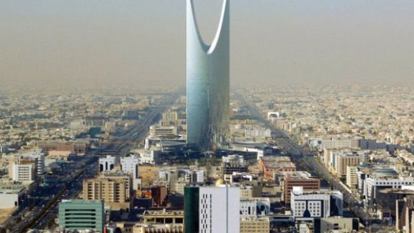 انتهت المجموعة أيضاً من دفع رواتب متأخرة لـ10 آلاف موظف بعدما تدخلت وزارة العمل - ارشيف 