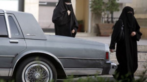 أعلنت السعودية في أيار/ مايو الماضي اعتقال 17 ناشطا وناشطة بارزين في مجال حقوق المرأة 
