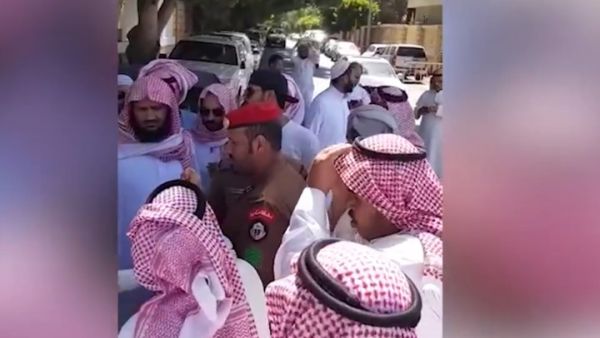 تقول الحكومة إن المواطنين شيدوا منازلهم على مناطق ليست لهم 