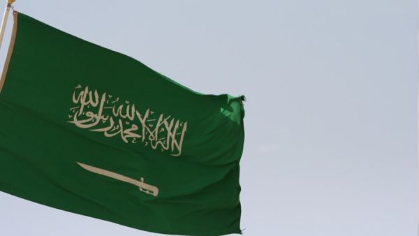 على نحو غير متوقع بدأت حسابات برمي تهم "الخيانة" و"العمالة" لحسابات أخرى
