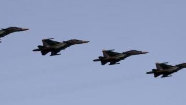 طائرات حربية روسية من طراز سوخوي 34
