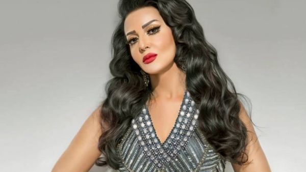 الفنانة سمية الخشاب